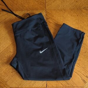 Nike Dri-Fit Women's Black Cropped Leggings